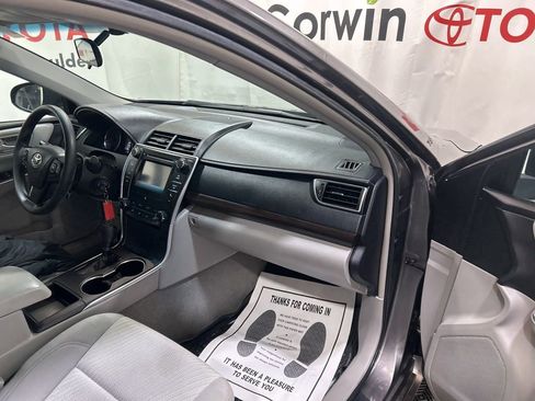 Used 2016 Toyota Camry LE image 12