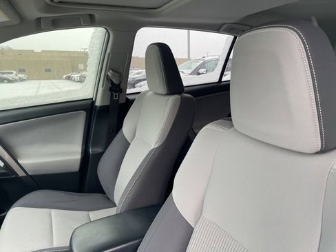 Used 2015 Toyota RAV4 XLE image 5