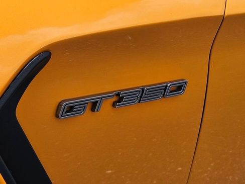 Used 2018 Ford Mustang Shelby GT350 w/ Convenience Package RWD image 15