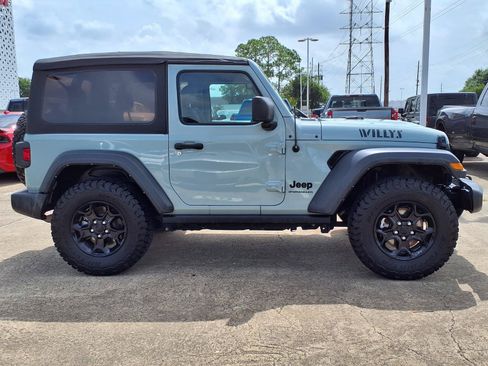 Used 2023 Jeep Wrangler Sport AWD/4WD image 28