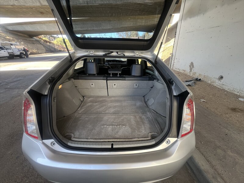 Used 2013 Toyota Prius Four w/ Deluxe Solar Roof Pkg FWD image 24