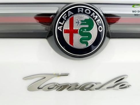Used 2024 Alfa Romeo Tonale Ti AWD/4WD image 33