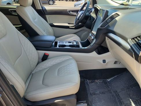 Used 2024 Ford Edge Titanium AWD/4WD image 17