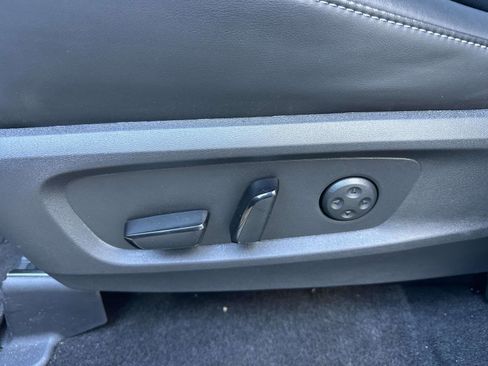 Used 2025 INFINITI QX60 Luxe w/ Cargo Package image 19