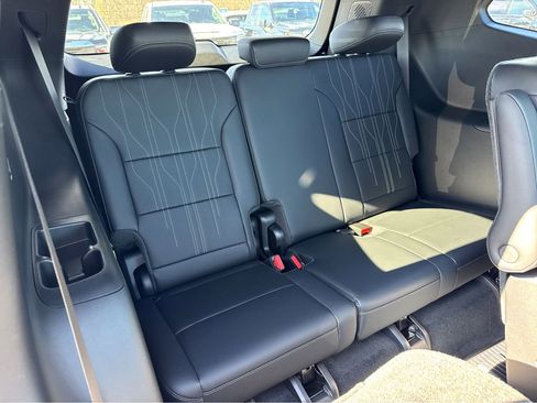 New 2026 Buick Enclave Avenir w/ Super Cruise Package AWD/4WD image 7