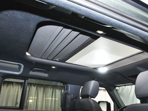 Used 2023 Land Rover Defender 110 X-Dynamic SE image 54