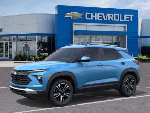 New 2026 Chevrolet TrailBlazer LT image 2