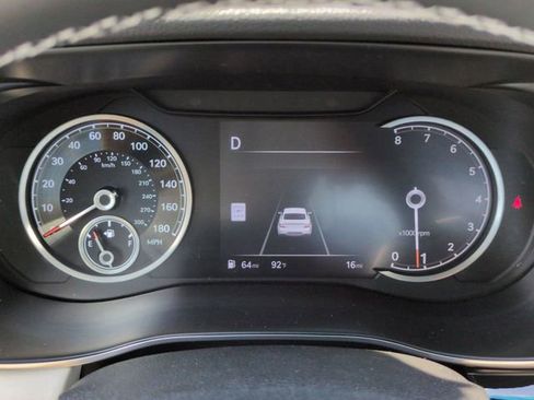 Certified 2025 Genesis G70 2.5T RWD image 14