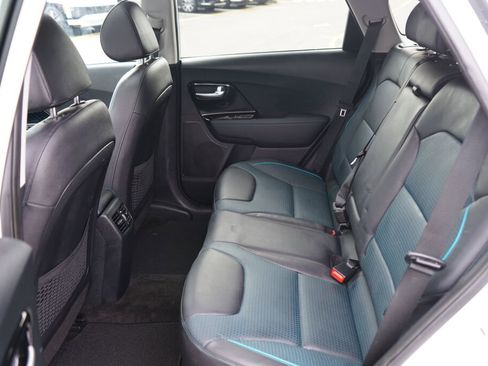 Used 2019 Kia Niro EX Premium w/ Cold Weather Package 1.0 image 17