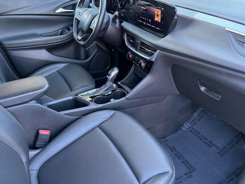 Used 2024 Buick Encore GX Sport Touring AWD/4WD image 13