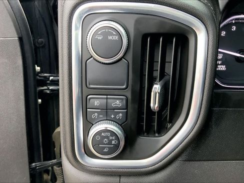 Used 2020 GMC Sierra 1500 SLT RWD image 33