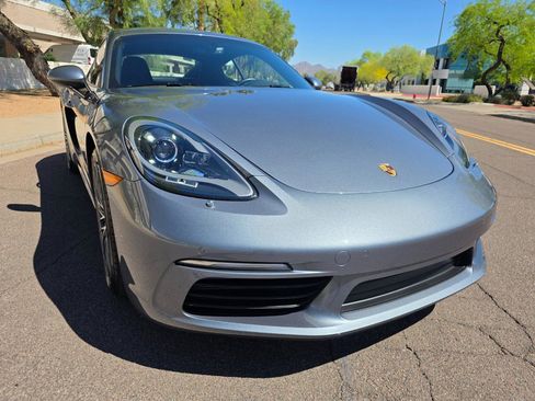 Used 2025 Porsche 718 Cayman S w/ Sport Chrono Package RWD image 8