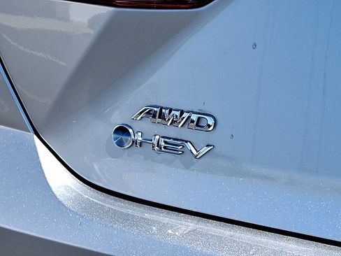 Used 2025 Toyota Camry LE w/ Convenience Package image 32