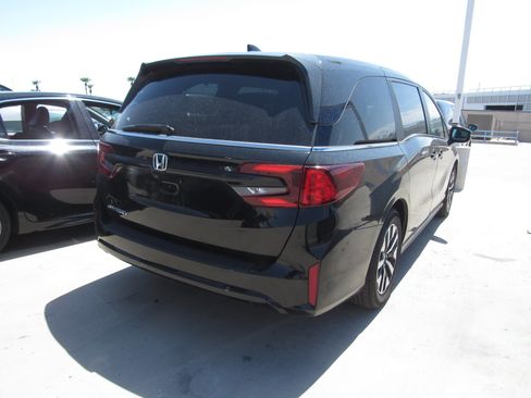Used 2025 Honda Odyssey EX-L image 3