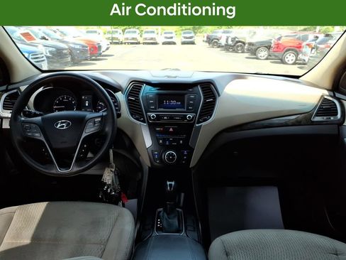 Used 2018 Hyundai Santa Fe Sport FWD image 16