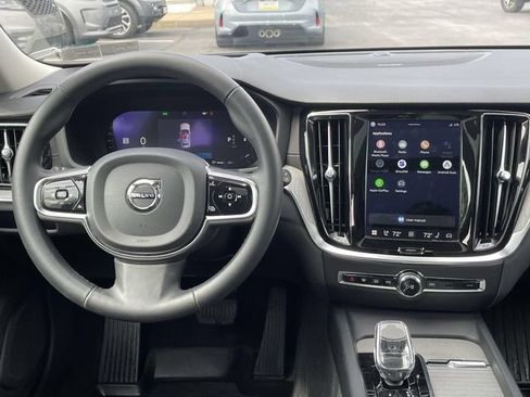 Used 2024 Volvo V60 B5 Cross Country Ultimate w/ Climate Package AWD/4WD image 16