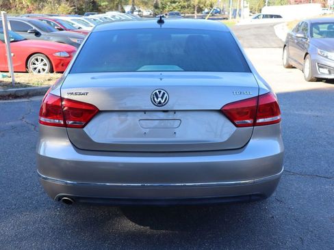 Used 2015 Volkswagen Passat TDI SEL Premium image 5