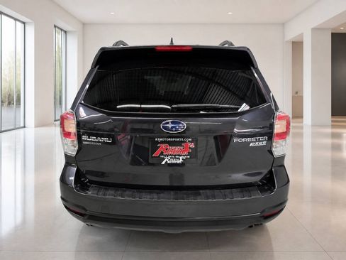 Used 2017 Subaru Forester 2.5i Premium AWD/4WD image 4