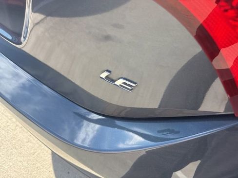 Used 2019 Toyota Corolla LE image 4