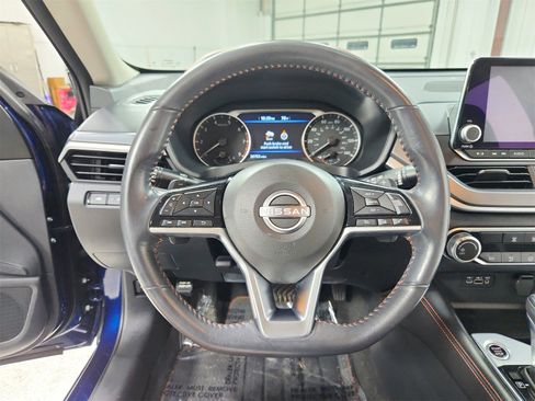 Used 2023 Nissan Altima 2.5 SR image 24
