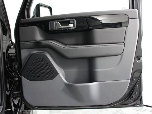 Used 2025 INEOS Grenadier Fieldmaster Edition image 22