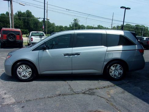 Used 2016 Honda Odyssey LX image 3