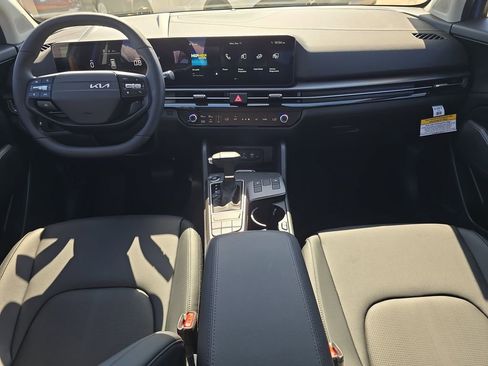 New 2026 Kia Sportage EX image 13