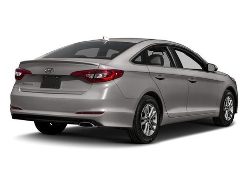 Used 2017 Hyundai Sonata SE FWD image 2