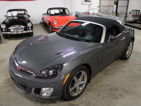 Used 2009 Saturn Sky Red Line RWD image 15