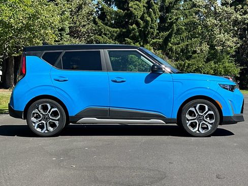 Certified 2025 Kia Soul EX FWD image 3