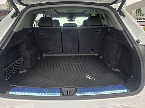 Certified 2025 Audi Q5 Premium w/ Premium Plus AWD/4WD image 10
