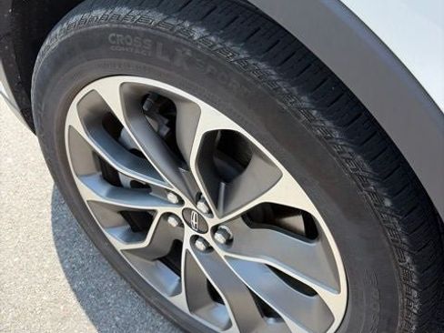 Used 2023 Lincoln Nautilus Reserve FWD image 22