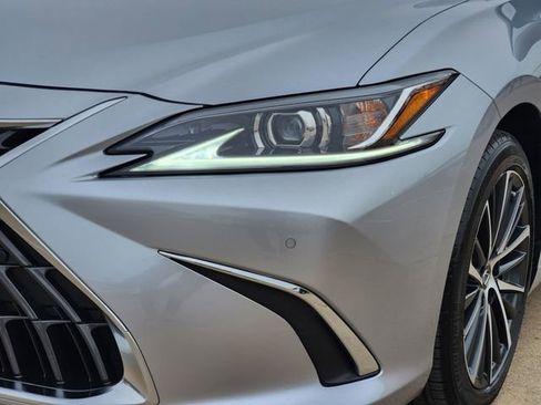 Used 2025 Lexus ES 350 w/ Premium Package FWD image 16