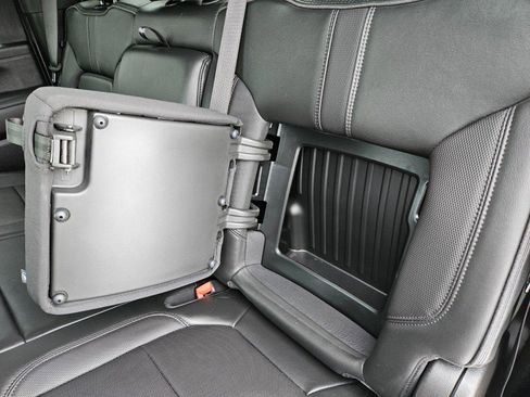 Used 2023 Chevrolet Silverado 3500 High Country image 22