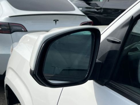 Used 2023 Toyota Tacoma SR w/ SR Convenience Package image 8