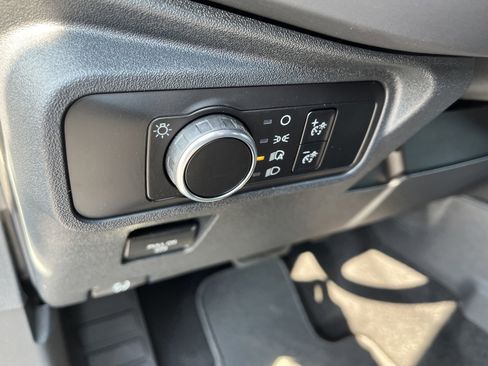 New 2025 Ford Bronco Base image 12