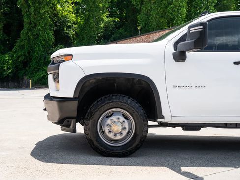 Used 2022 Chevrolet Silverado 3500 W/T w/ WT Convenience Package AWD/4WD image 3
