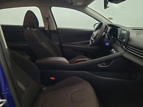 Used 2023 Hyundai Elantra SE w/ Preferred Accessory Package FWD image 21