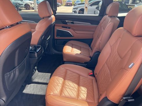Certified 2024 Kia Telluride SX Prestige X-Line AWD/4WD image 9
