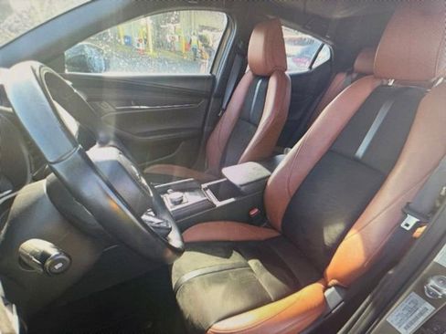 Used 2024 MAZDA MAZDA3 s image 3