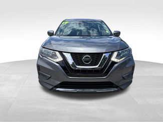 Used 2019 Nissan Rogue S FWD video 2