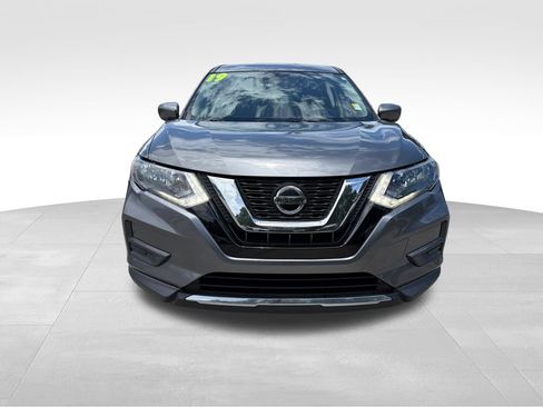 Used 2019 Nissan Rogue S FWD image 2