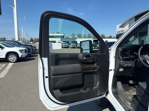 New 2026 GMC Sierra 3500 SLE w/ SLE Convenience Package AWD/4WD image 15