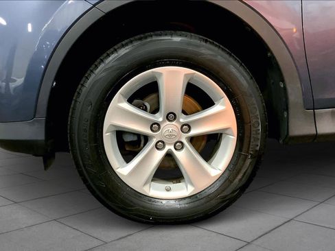Used 2014 Toyota RAV4 XLE image 11