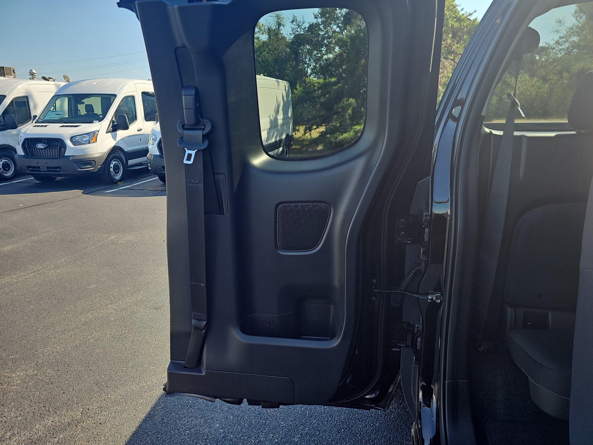 Used 2023 Nissan Frontier SV w/ Tow Package AWD/4WD image 21
