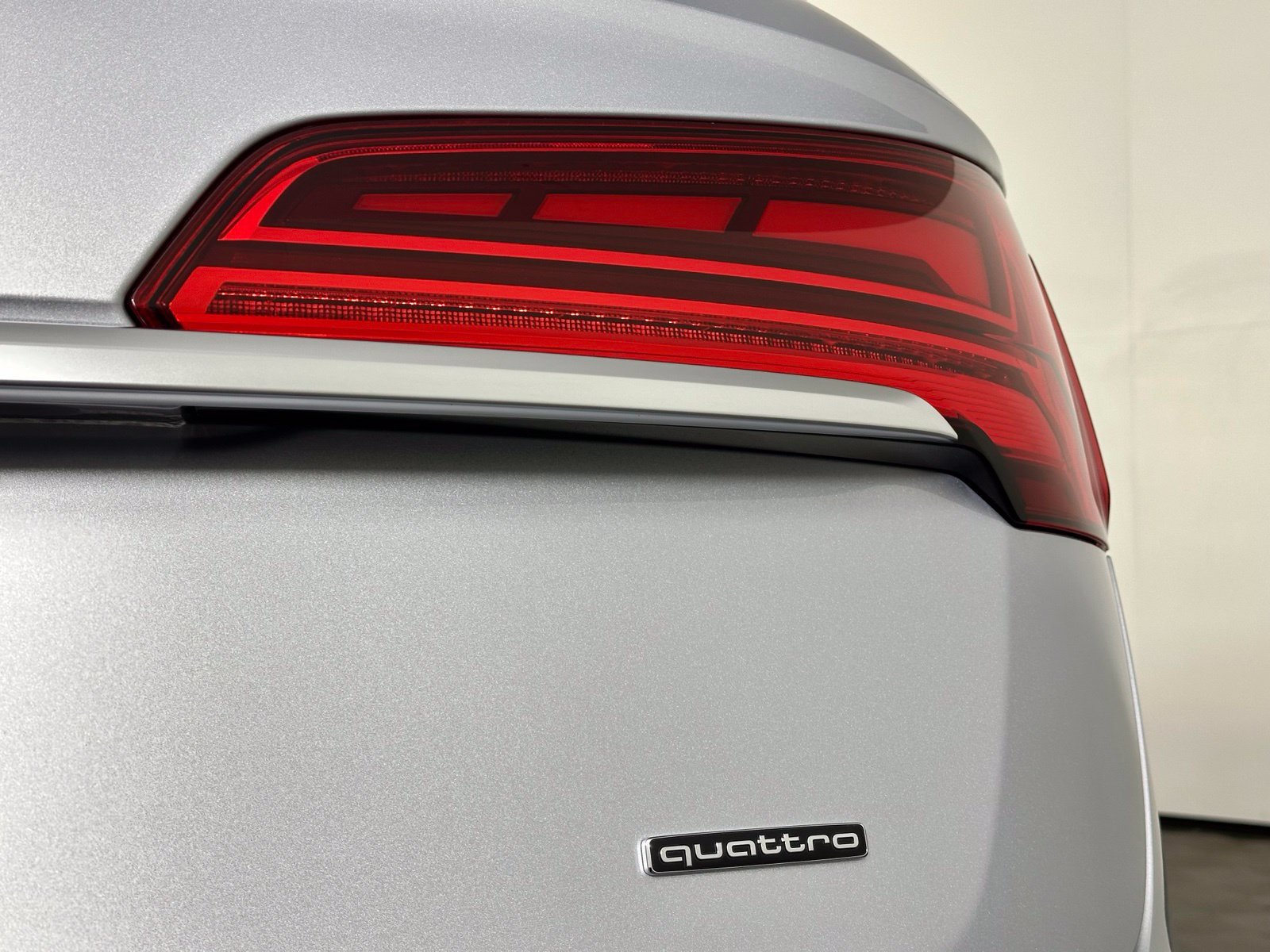 Used 2024 Audi Q5 e Premium Plus AWD/4WD image 10