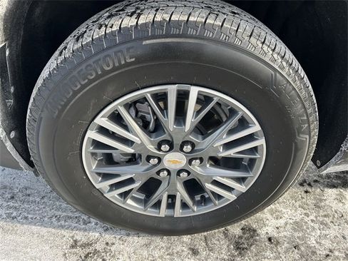 Certified 2025 Chevrolet Traverse LT image 17