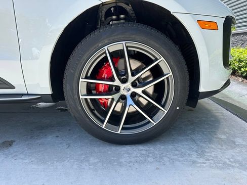 Used 2026 Porsche Macan S AWD/4WD image 15