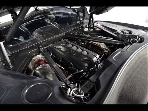 Used 2025 Chevrolet Corvette Stingray Preferred Cpe w/ Z51 Performance Package RWD image 21