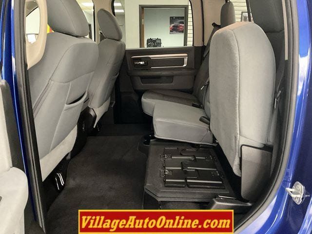 Used 2019 RAM 1500 Classic SLT w/ Luxury Group AWD/4WD image 28
